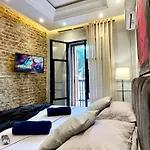 Bellavista Walls House